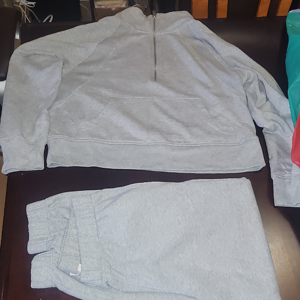 GAP Heather Gray Lounge Set. WOMENS SIZE LARGE